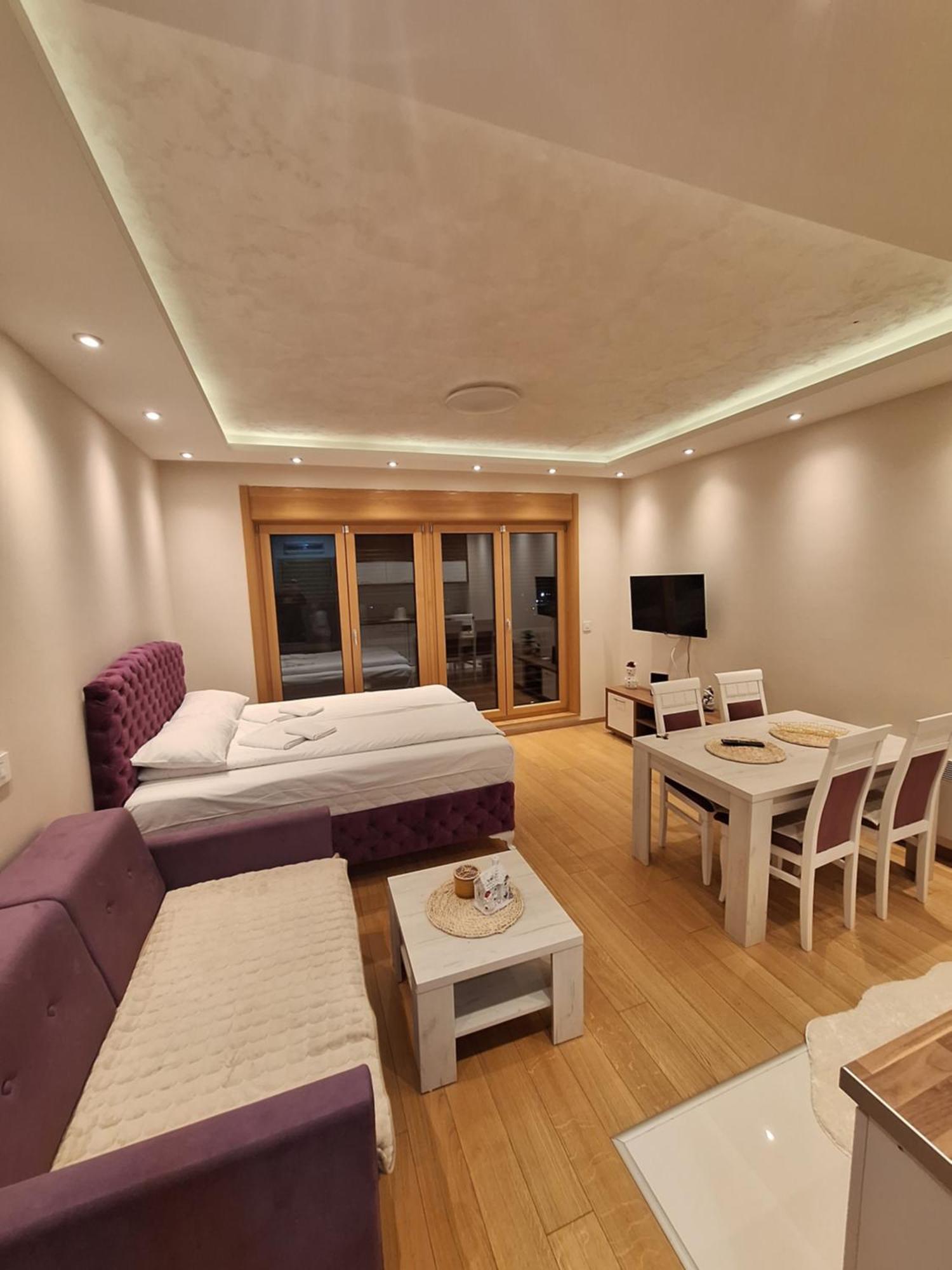 Falcon Apartment *