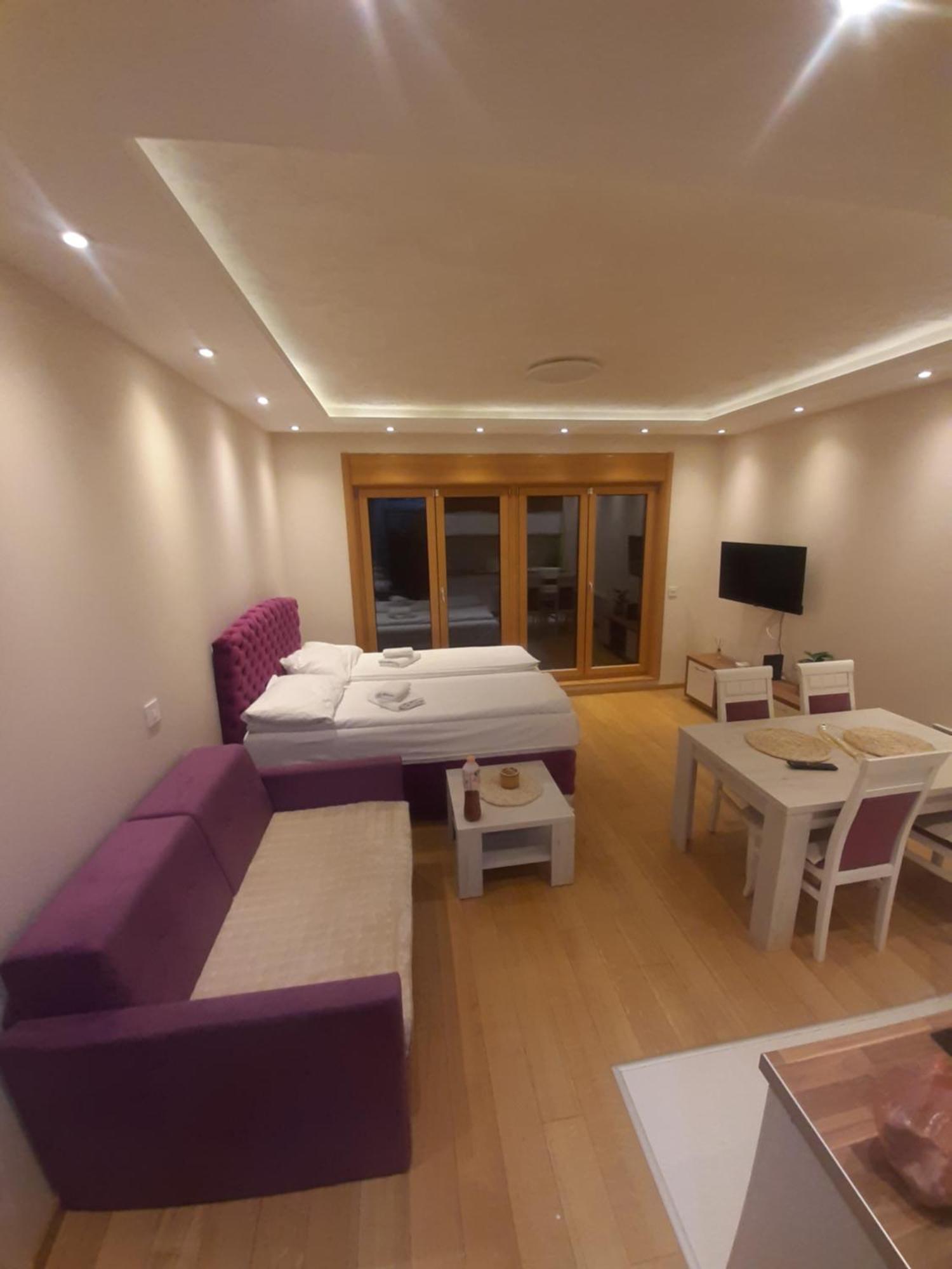 Falcon Apartment *